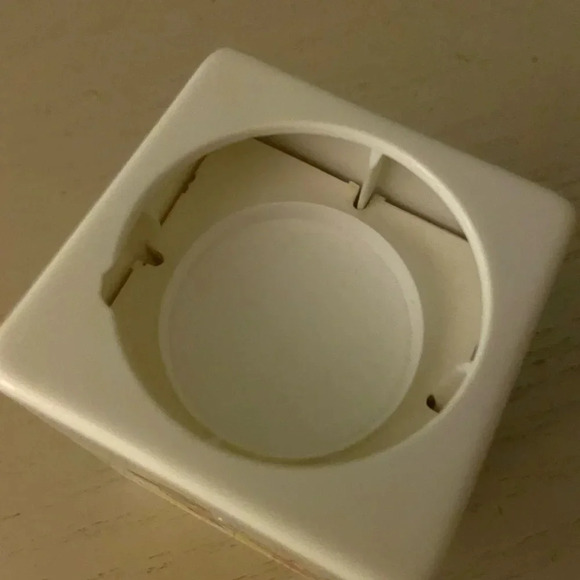 Vintage Walt Disney Mickey Mouse Disposable Cup Holder - Picture 4 of 4